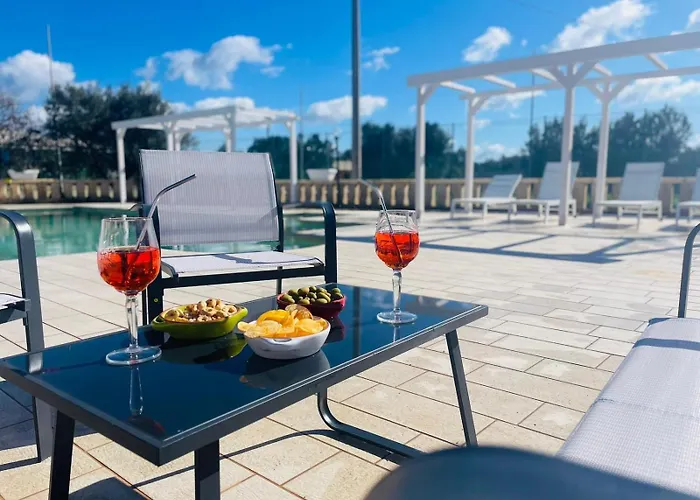 Dolce Villacastelli Villa Castelli