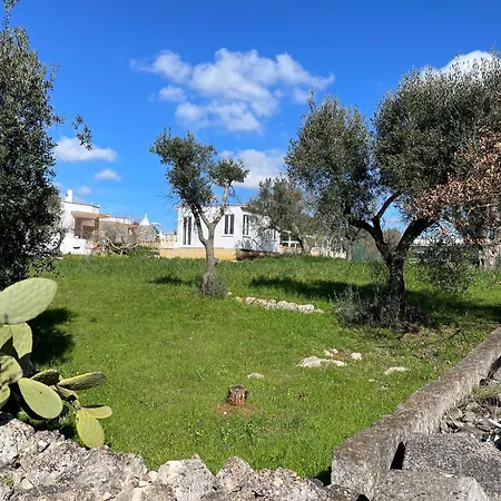 Dolce Villacastelli Guest house Villa Castelli